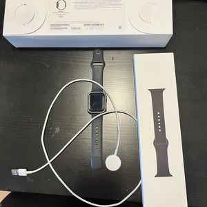 Apple Watch Series 4 Cellular and GPS. 40mm VERIZON